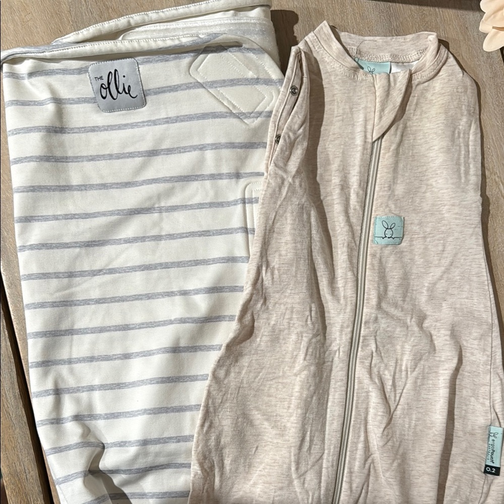 Ollie swaddle (Steele stripe) + Ergopouch sleep sack (oatmeal 0.2 tog - newborn)
